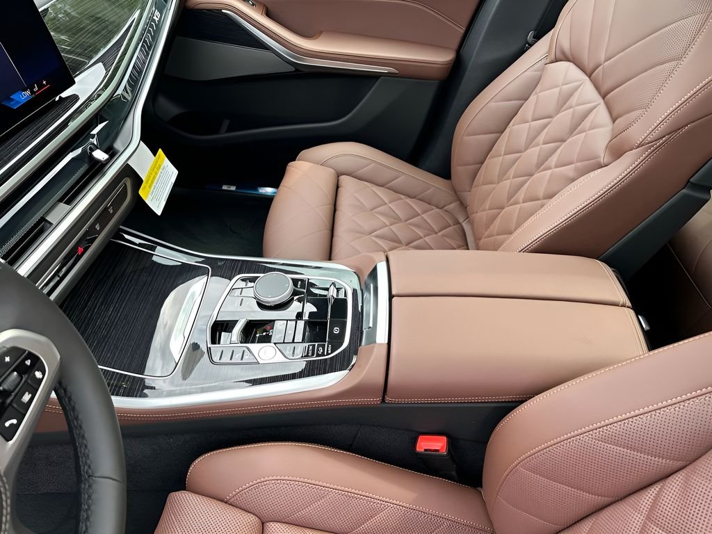 New 2026 Black Sapphire Metallic BMW xDrive50e image 20