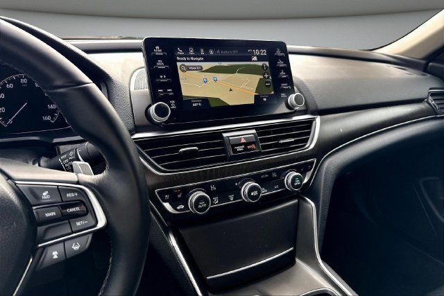 Used 2019 White Honda Touring image 11