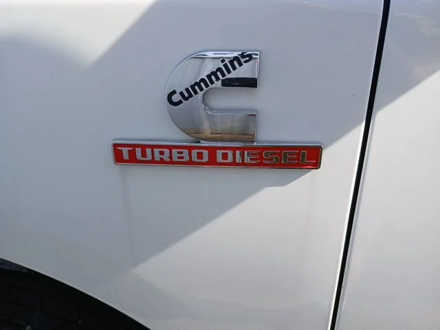 New 2026 Bright White Clear-Coat Exterior Paint RAM Tradesman image 9