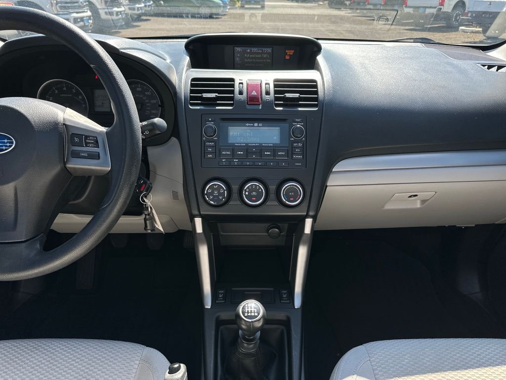 Used 2015 Gray Subaru 2.5i Premium image 20
