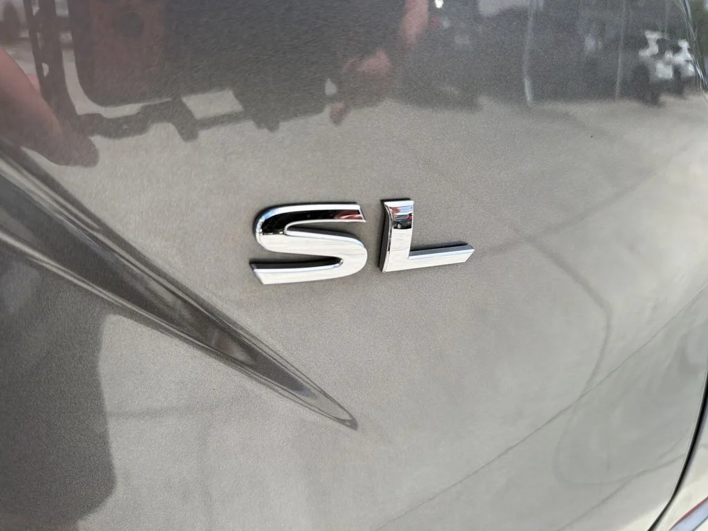 Used 2021 Gray Nissan SL image 11