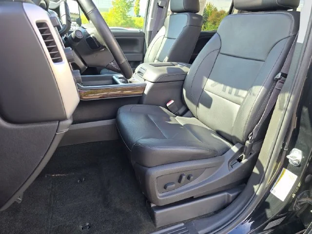 Used 2017 ONYX BLACK GMC SLT image 39