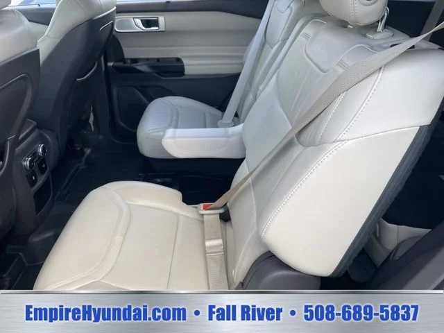 Used 2020 Black Ford Platinum image 16