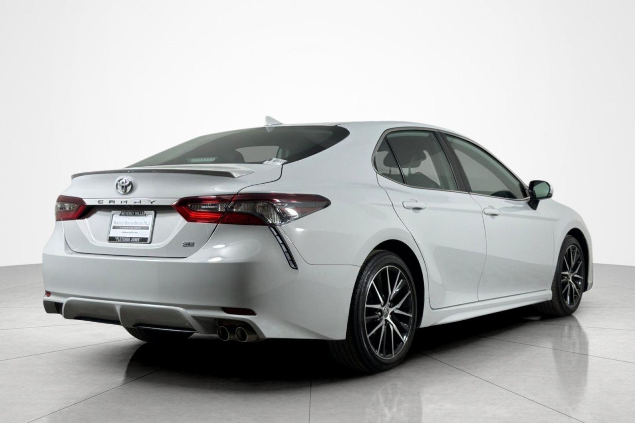 Used 2024 GREY Toyota SE image 5