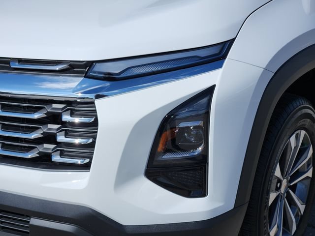 2027 Chevrolet Equinox LT - Photo 10