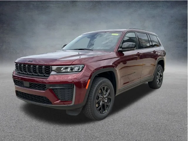 New 2026 Velvet Red Pearl-Coat Exterior Paint Jeep Altitude image 3