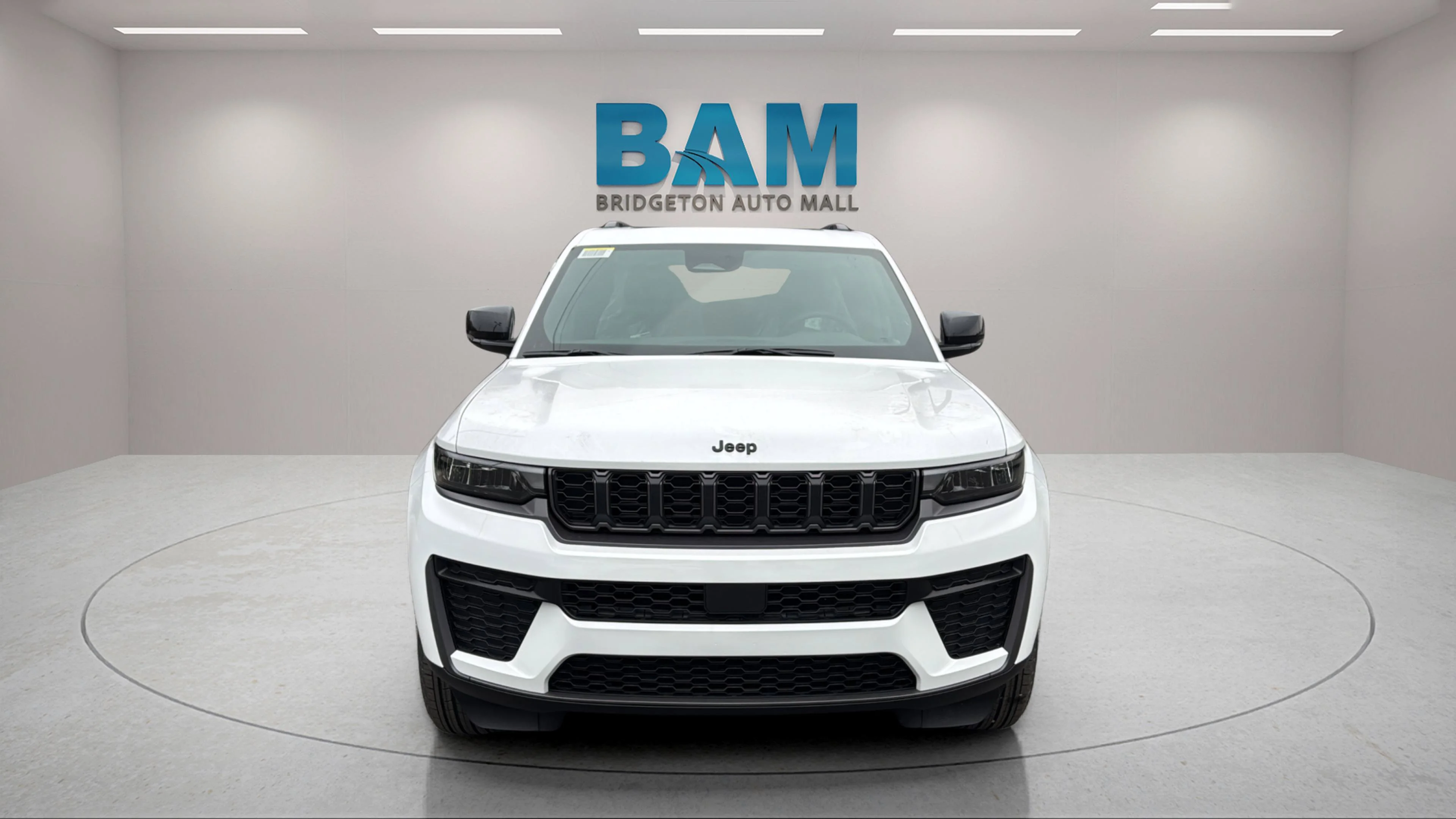 New 2026 Bright White Clear-Coat Exterior Paint Jeep Laredo Altitude image 2