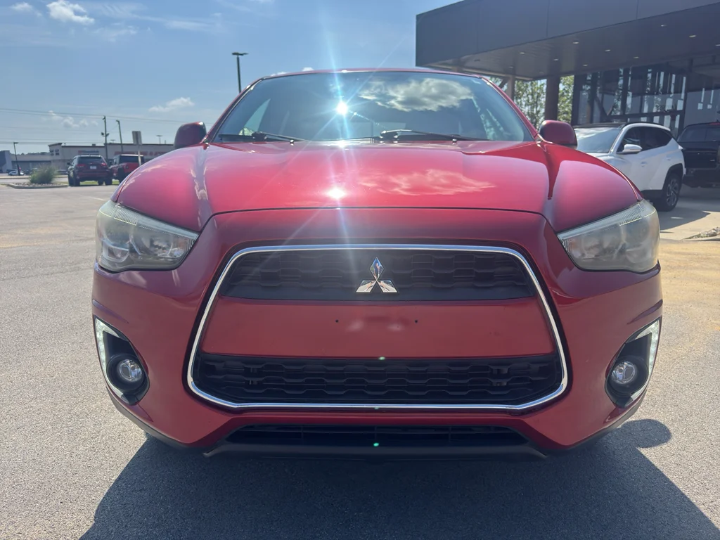 Used 2015  Mitsubishi SE image 8