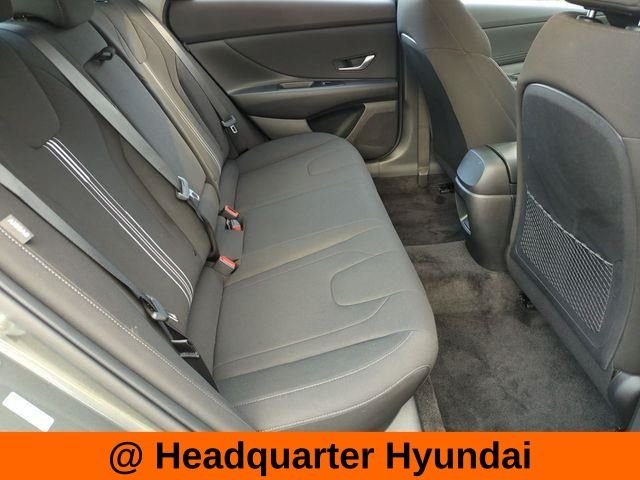 2025 Hyundai Elantra SEL - Photo 18