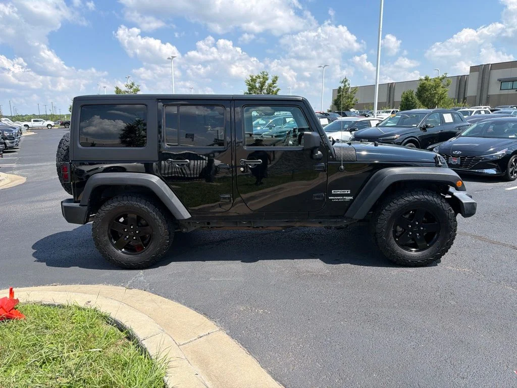 Used 2018 Black Jeep Unlimited Sport image 8