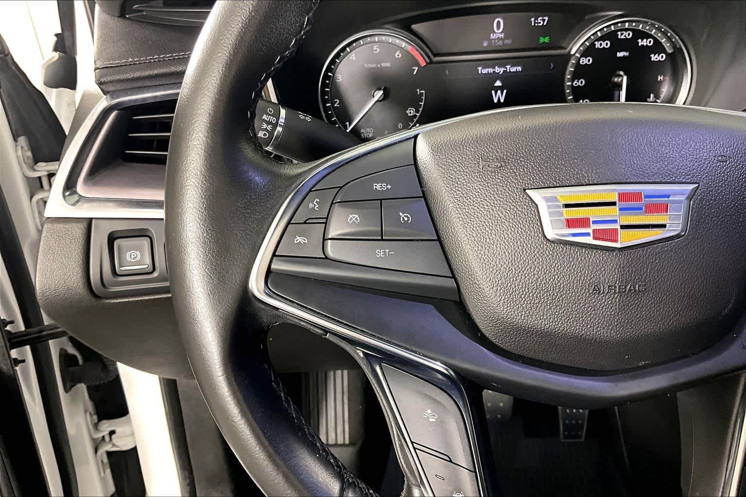 Used 2022 Crystal White Tricoat Cadillac Luxury image 23