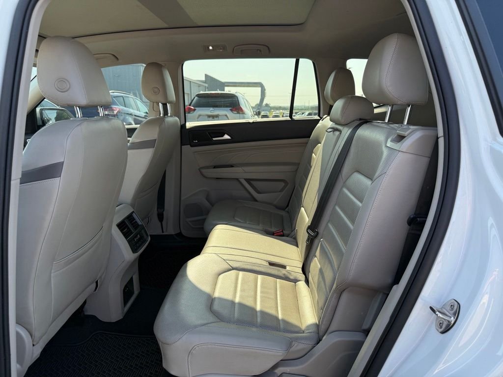 Used 2021 White Volkswagen SEL Premium image 6