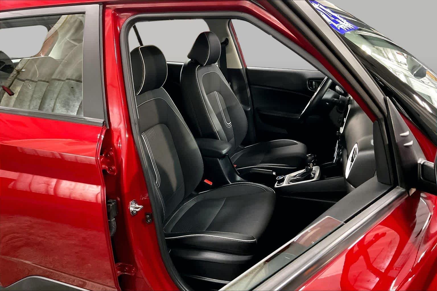 Used 2024 Ultimate Red Hyundai Limited image 9