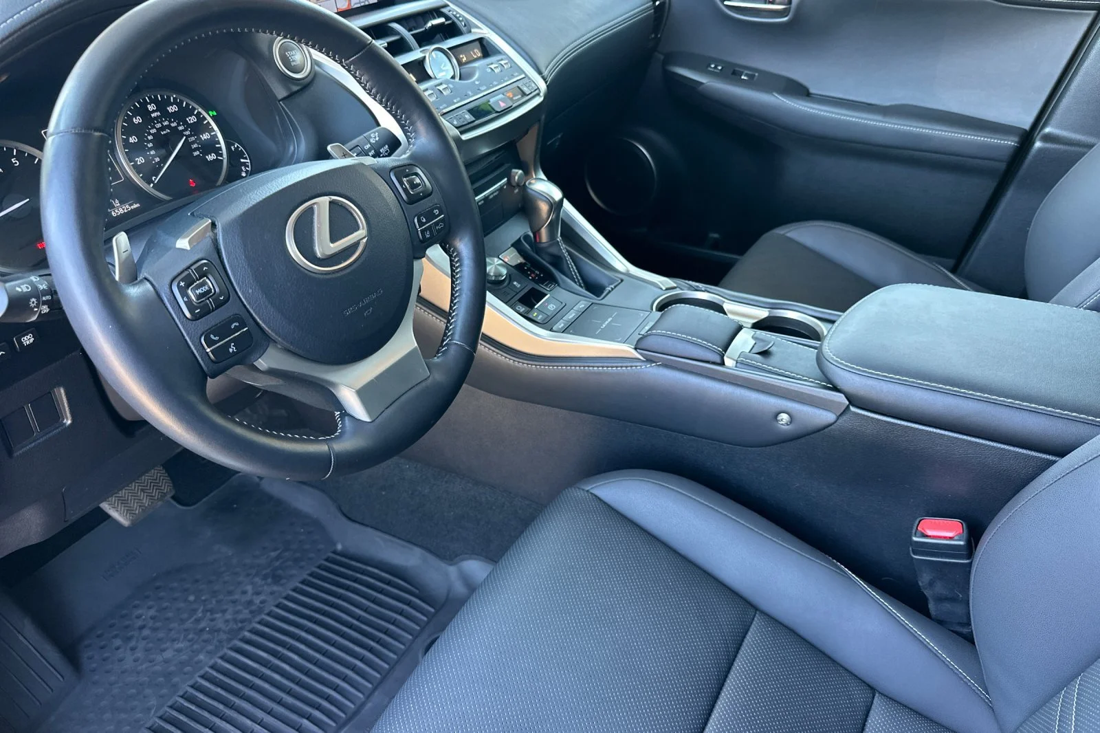 Used 2019 Silver Lexus 300 Base image 17