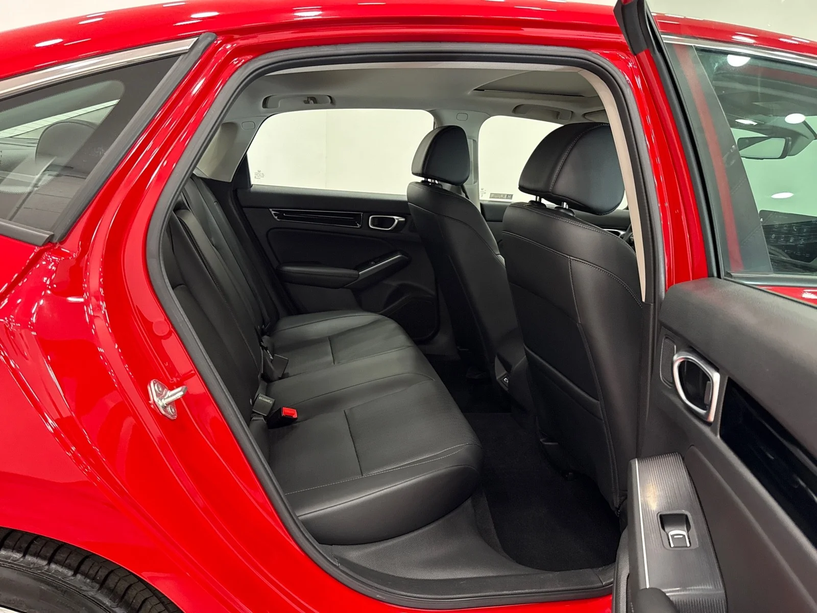 Used 2024 Rallye Red Honda Touring CVT image 43