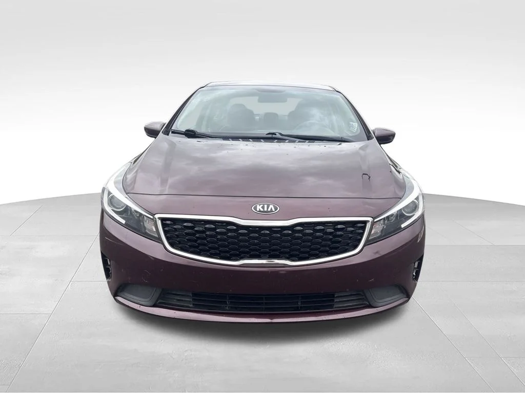 Used 2018 Red Kia LX image 8