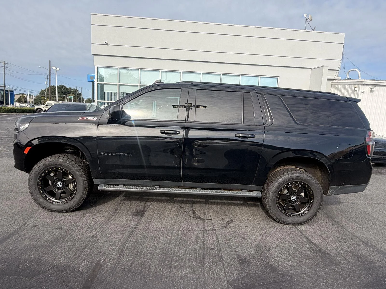 Used 2021 Black Chevrolet Z71 image 2