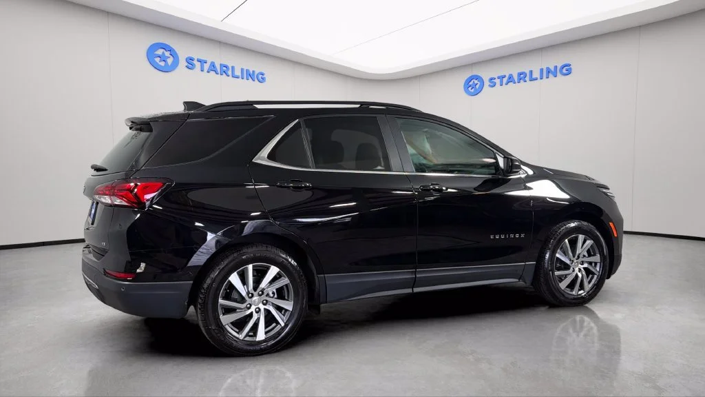 Used 2022 MOSAIC BLACK METALLIC Chevrolet LT image 10