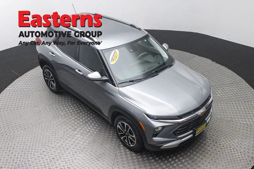 Used 2024 Gray Chevrolet LT image 3