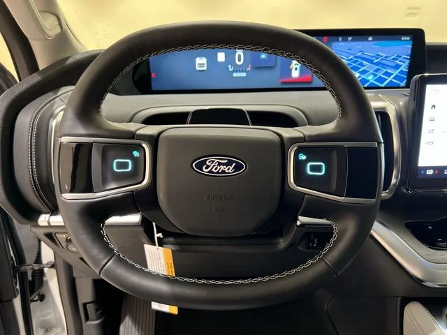 New 2027 White/off-white Ford Platinum image 10