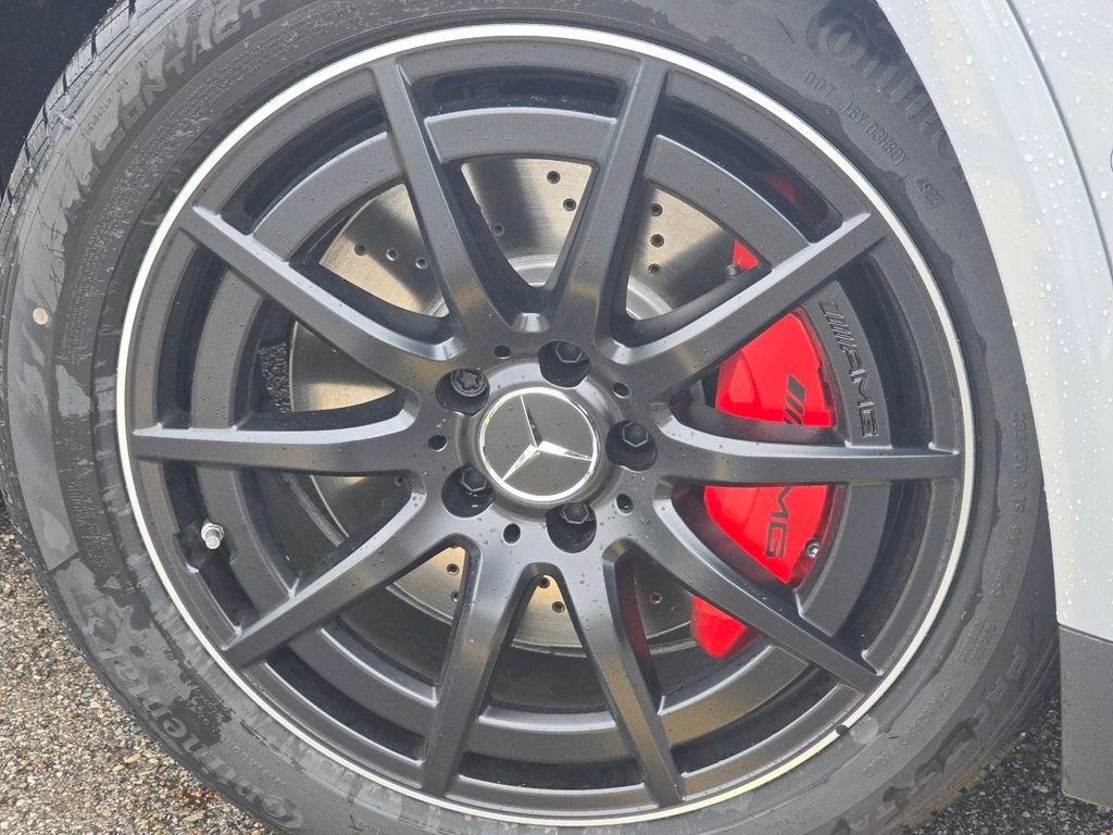 New 2026 MANUFAKTUR Alpine Grey Mercedes-Benz GLA 35 AMG® image 10