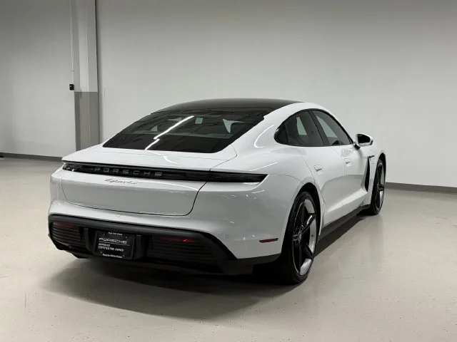Certified Used 2021  Porsche 4S image 9