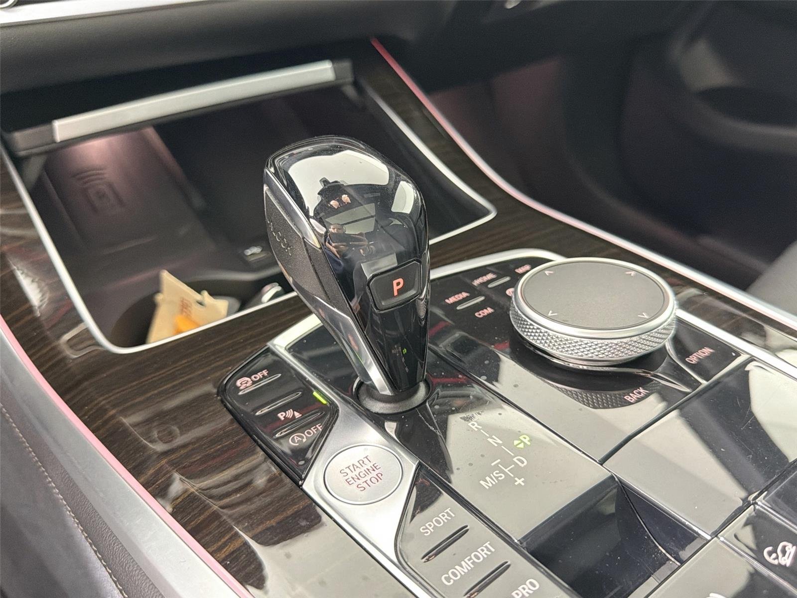 Used 2019 Black Sapphire Metallic BMW xDrive40i image 16