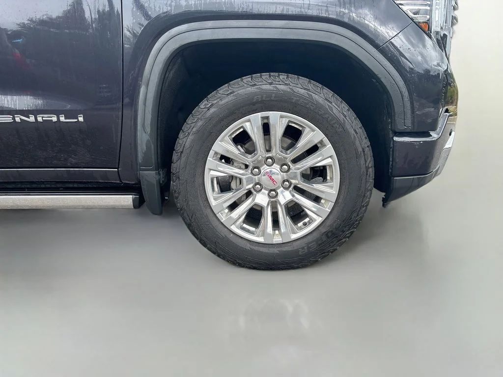 Used 2023 Silver GMC Denali image 11