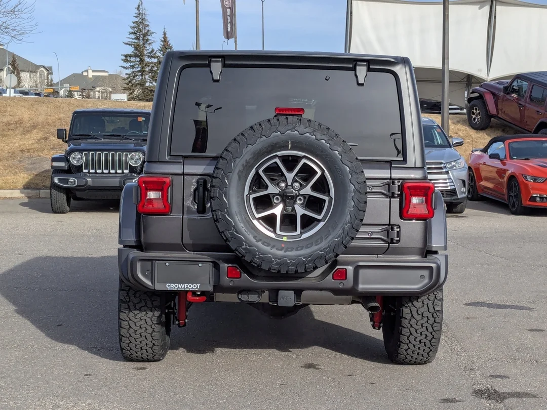 New 2026 Grey Jeep Rubicon - - 4x4 - Nappa Lthr - 3-Pc Hardtop - Safety Grp - 8- Spd Auto - Remote Start & More! image 7