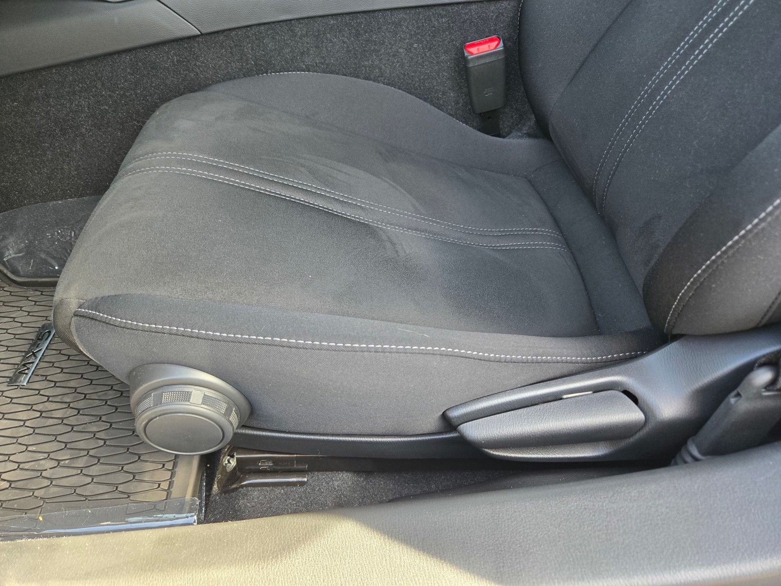 2025 Mazda MX-5 Miata Club - Photo 11