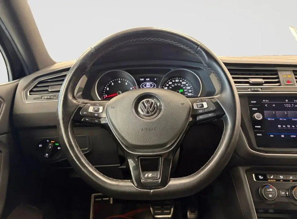 Used 2021 Black Volkswagen 2.0T SE R-Line Black image 12