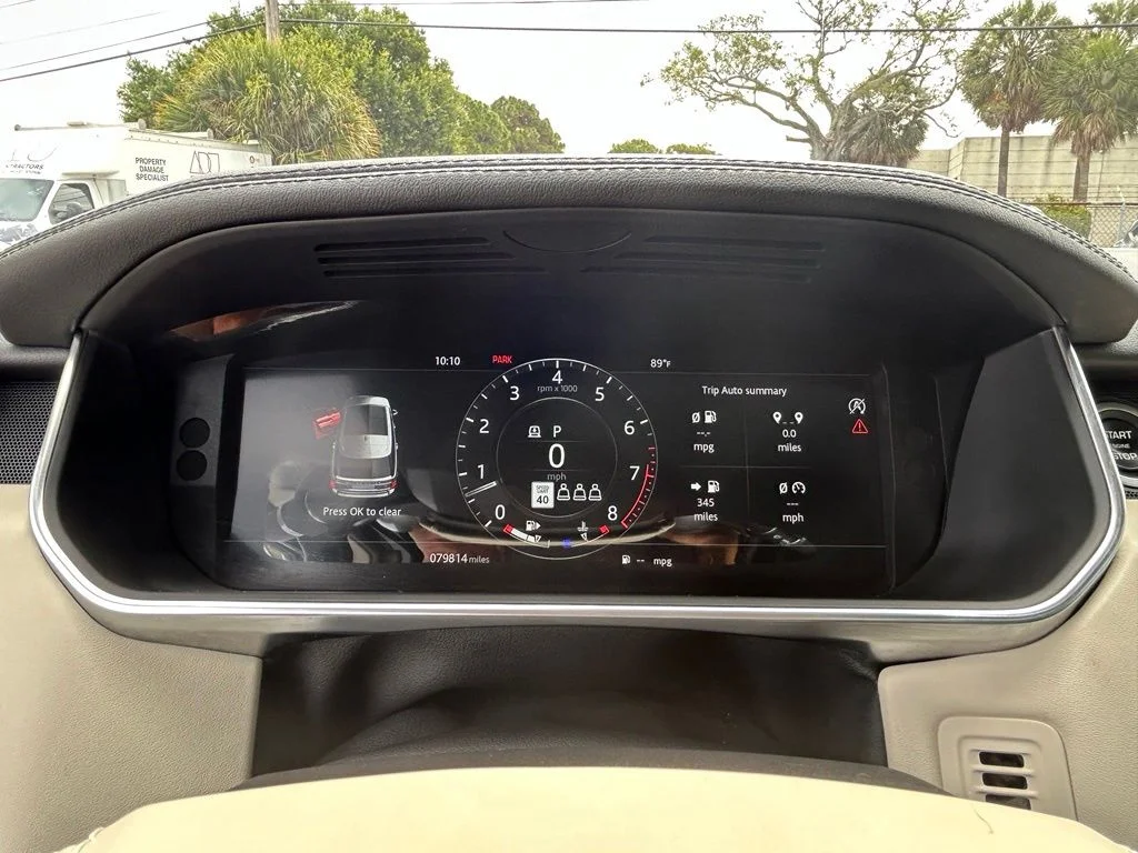 Used 2020 Santorini Black Land Rover HSE image 38