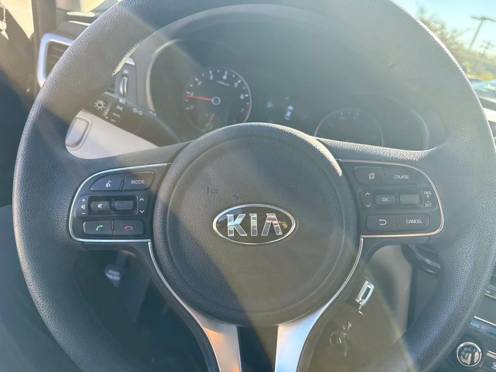 Used 2017 Purple Kia LX image 15