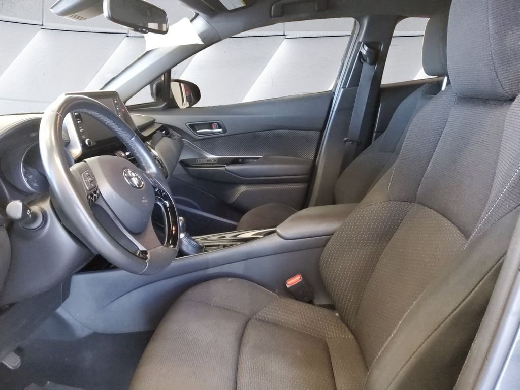 Used 2019 Gray Toyota XLE image 7