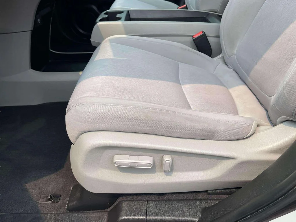 Used 2019 Modern Steel Metallic Honda LX image 24
