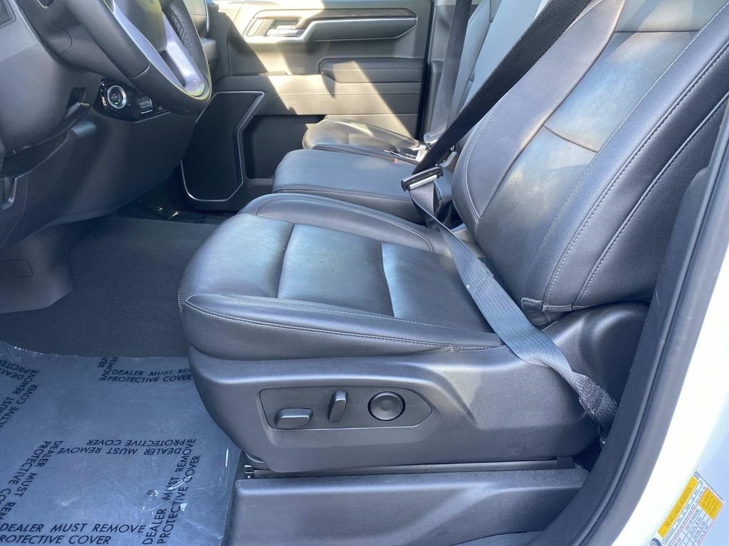 Certified Used 2025 Summit White GMC SLT image 21