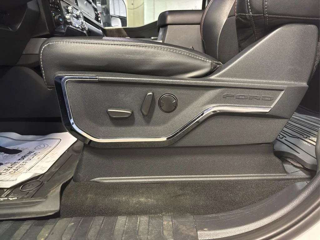 Certified Used 2024 Oxford White Ford Lariat image 28