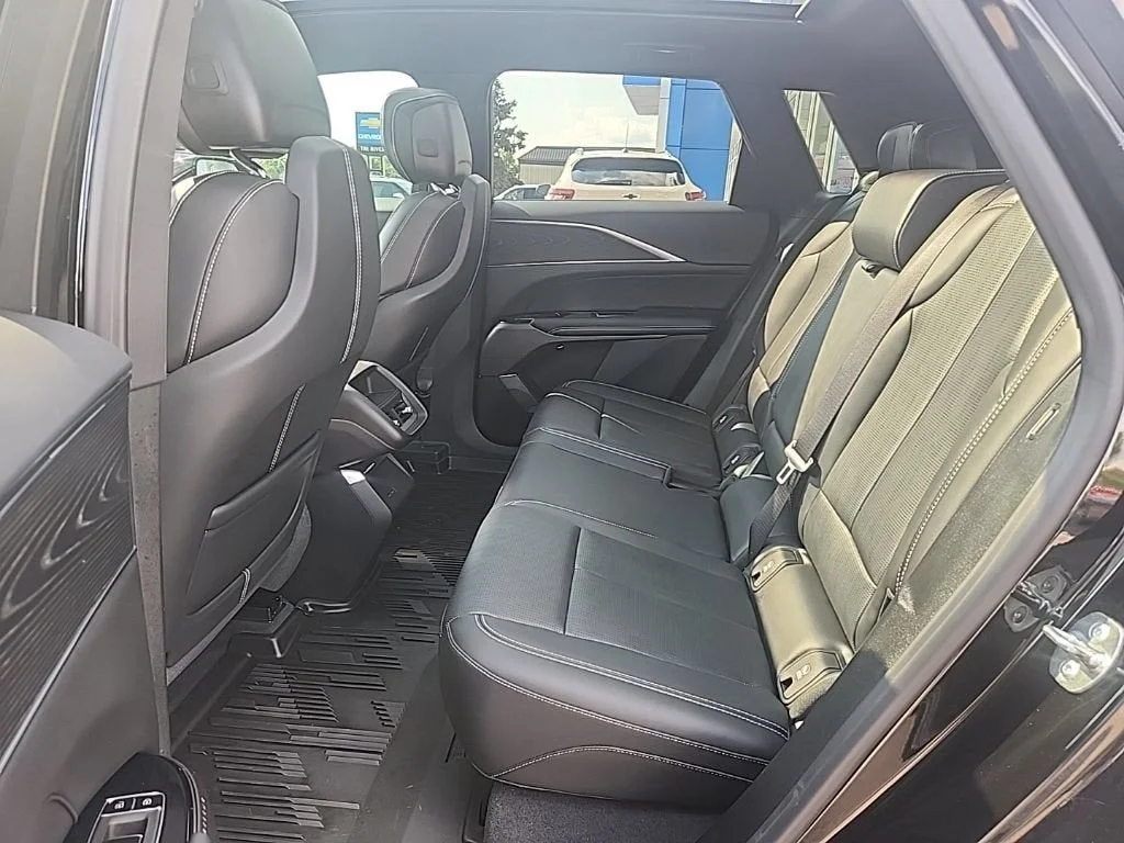 Used 2024 Black Cadillac Luxury image 10