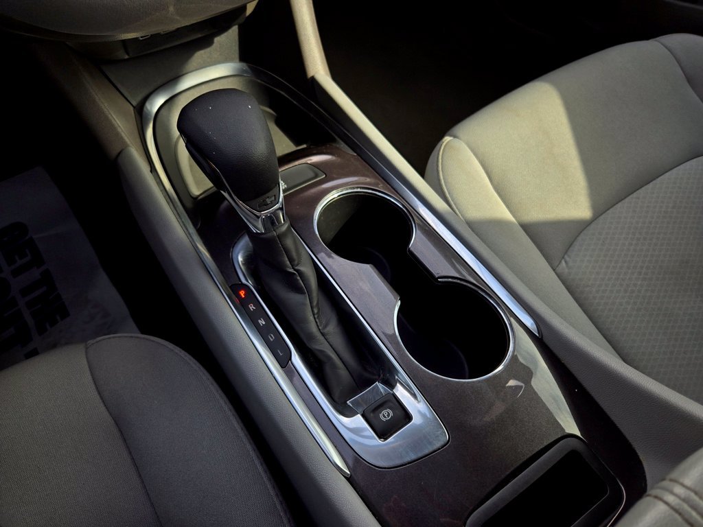 Used 2022 Gray Chevrolet LT image 22