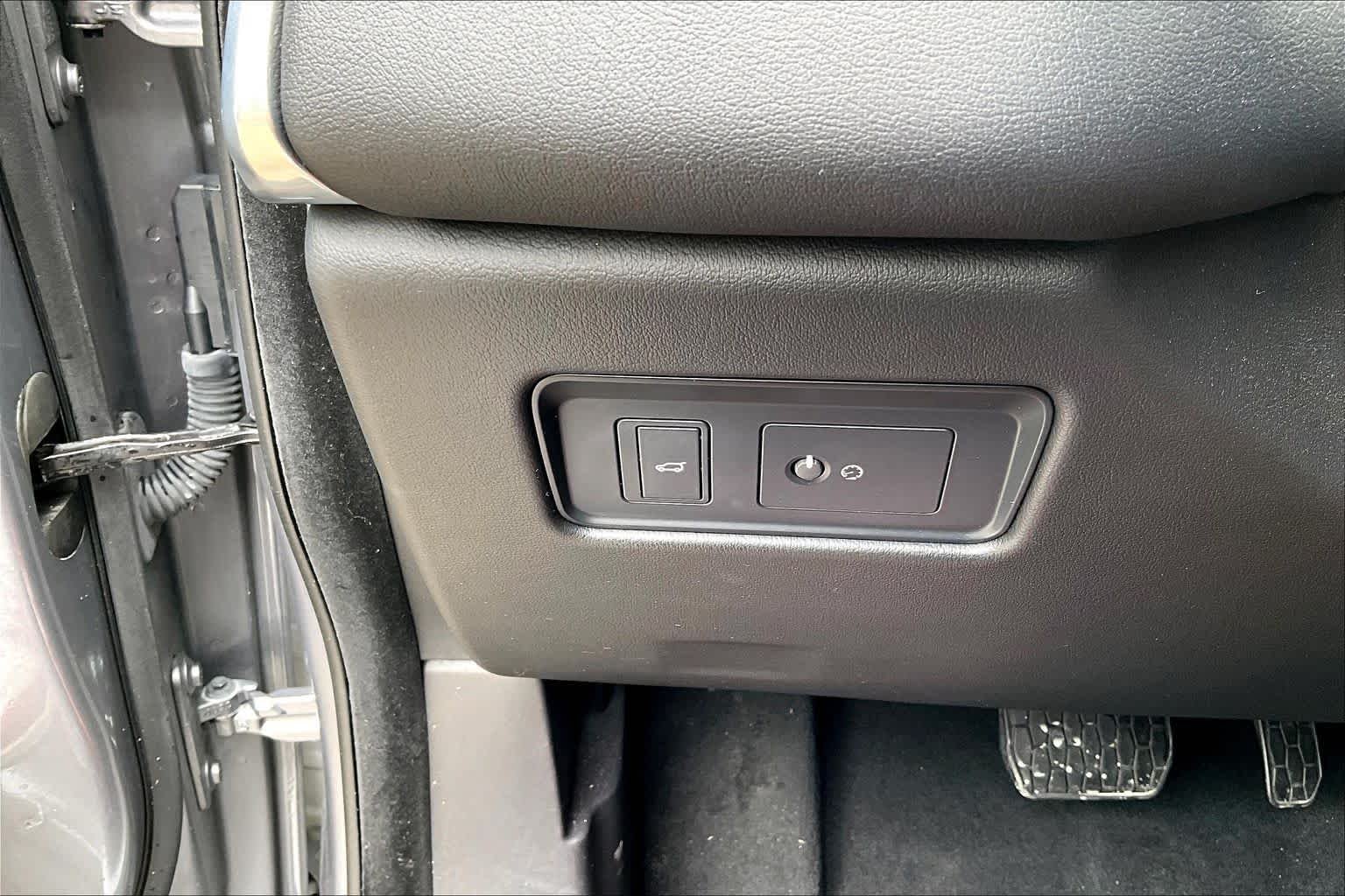 Used 2021 Eiger Grey Jaguar S image 34