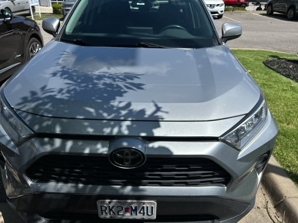 Used 2019 Silver Sky Metallic Toyota XLE image 5