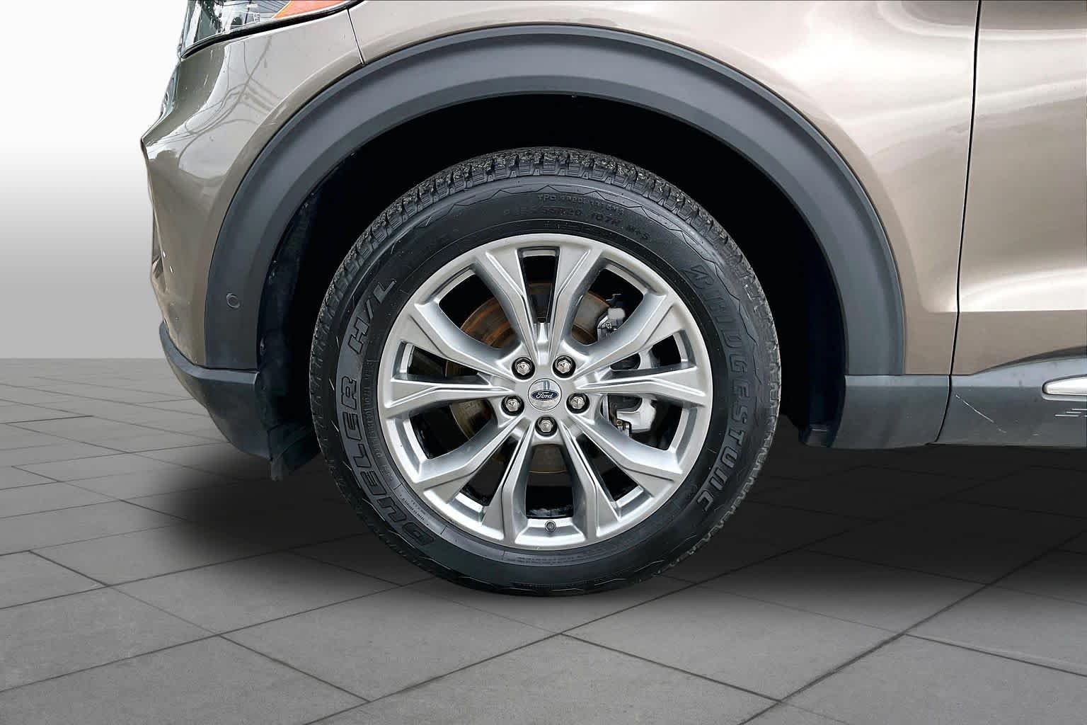 Used 2021 Stone Gray Ford Limited image 11
