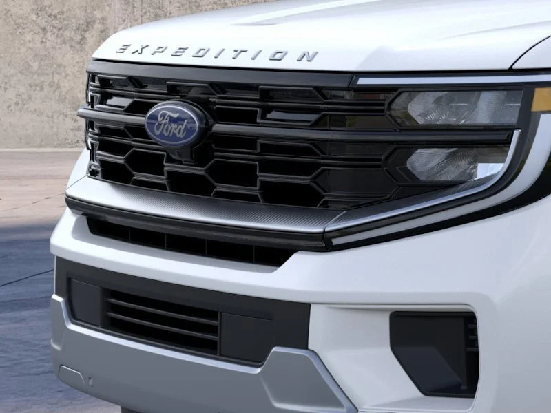New 2026 Star White Metallic Tri-Coat Ford MAX Platinum® image 17