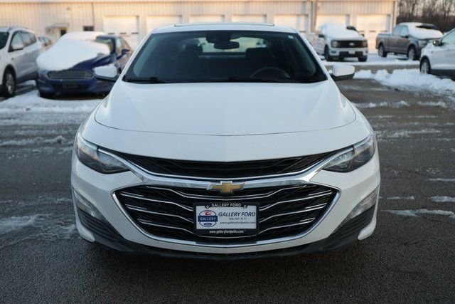 Used 2024 Summit White Chevrolet LT image 3