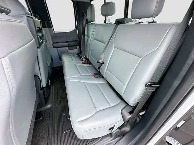 New 2026 Oxford White Ford XL image 16