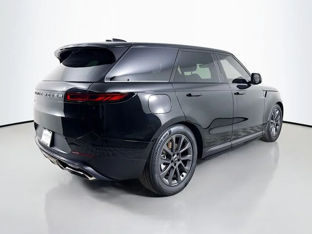 Used 2025 Black Land Rover S image 5