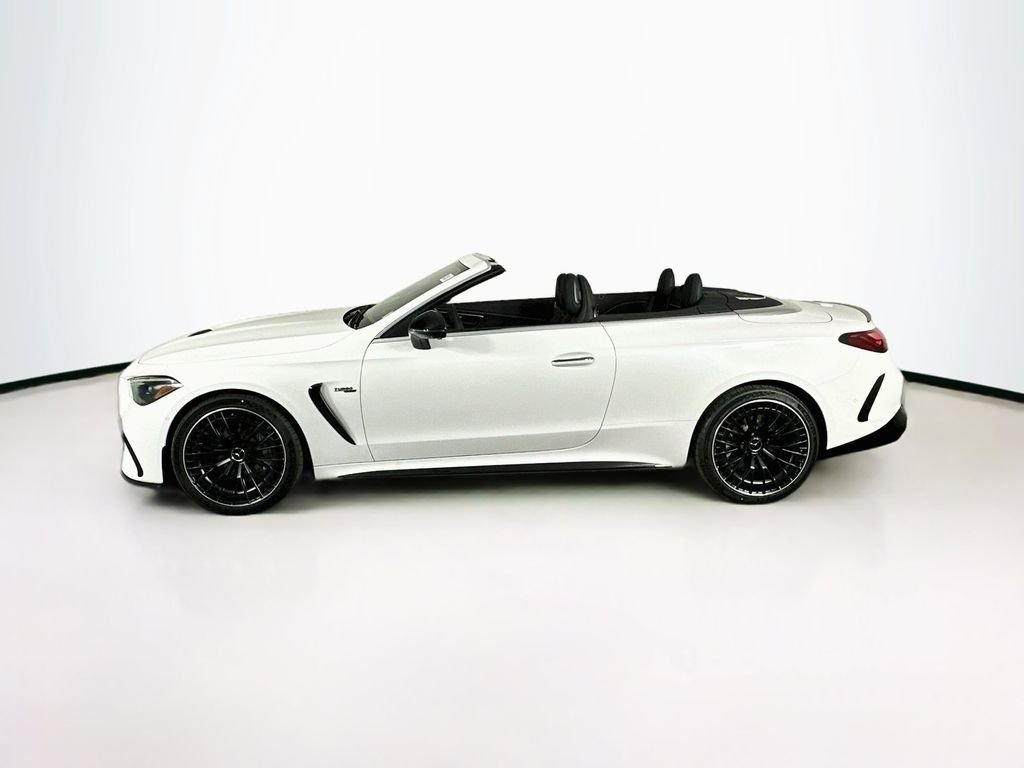 New 2027 MANUFAKTUR Moonlight White Metallic Mercedes-Benz CLE 450 image 4