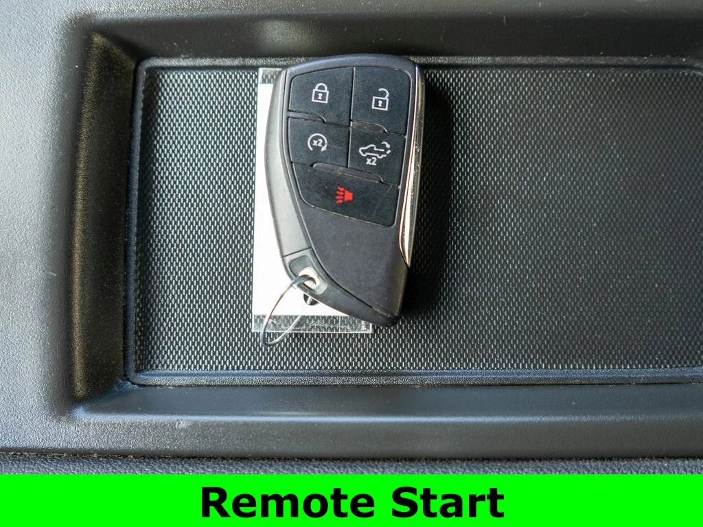 Used 2023 White GMC Elevation image 28