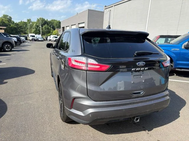 Used 2024 Gray Metallic Ford ST Line image 4