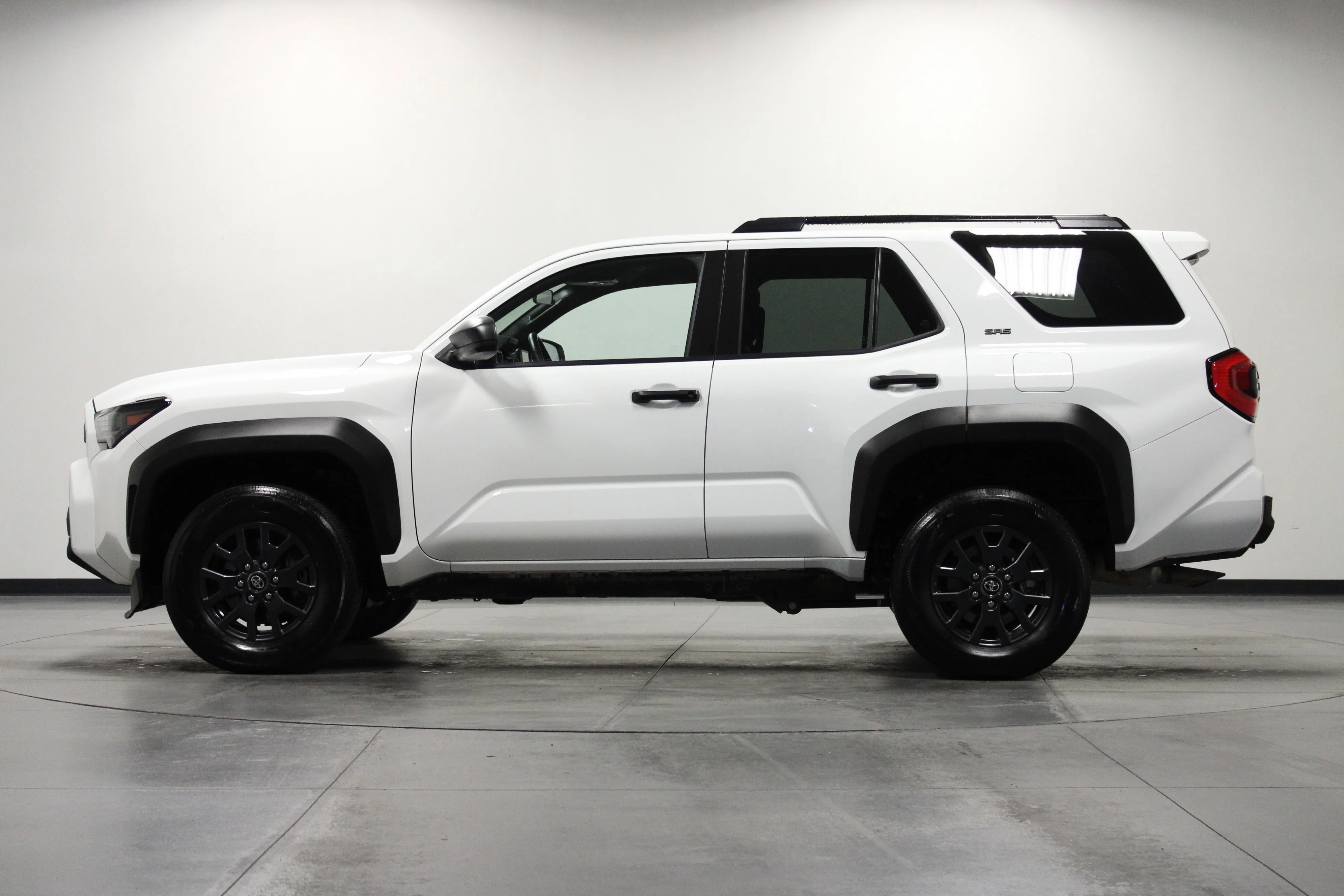 Used 2025 Ice Toyota SR5 image 7